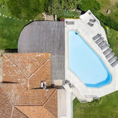 Luxe Cote Stay- Elegant Villa *